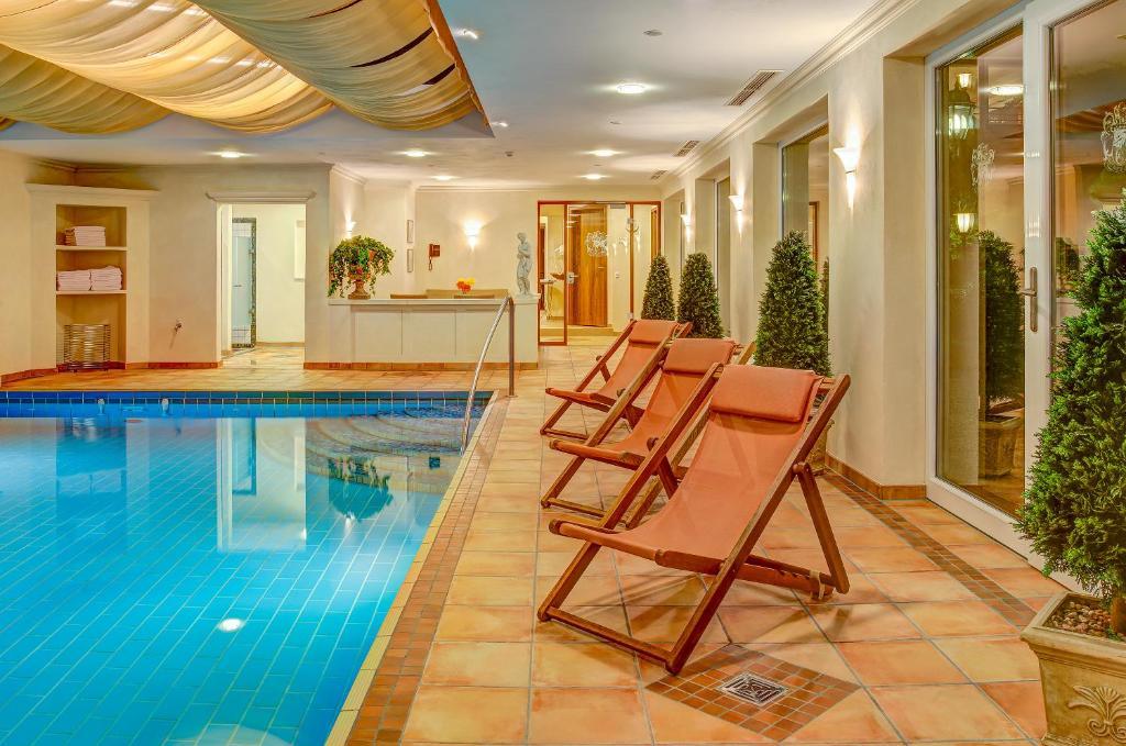Hotel Schmitt Garni Mönchberg Eksteriør billede